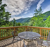 Maggie Valley Cabin w/Wraparound Deck & Mtn. Views - Accommodation Rooms