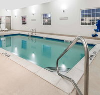 Microtel Inn and Suites by Wyndham Sweetwater - Accommodation Rooms