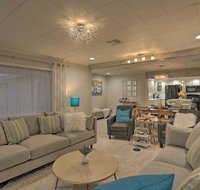 Mid-Century Modern Oasis with Spacious Patio - Accommodation Rooms