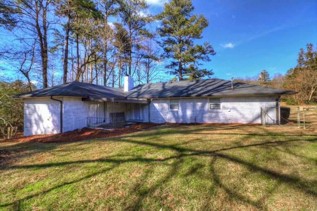 Minutes Away From Six Flags Sg - thumb 1