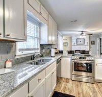 Minutes Away From Six Flags Sg - Accommodation Rooms