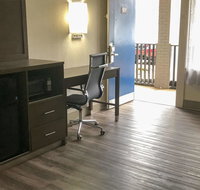 Motel 6 Burlington - Accommodation Rooms