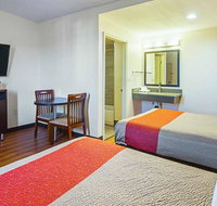 Motel 6 Maple/Main - Accommodation Rooms