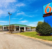 Motel 6-Covington, TN - Accommodation Rooms