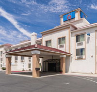 Motel 6-Hesperia CA - West Main Street I-15 - Accommodation Rooms