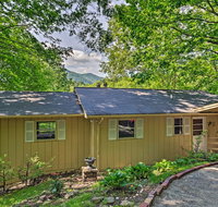 Mountain-View Maggie Valley House with Spacious Deck - Accommodation Rooms