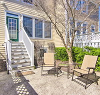 Ocean View Townhome with Pool, 2 Miles to Beach - Accommodation Rooms