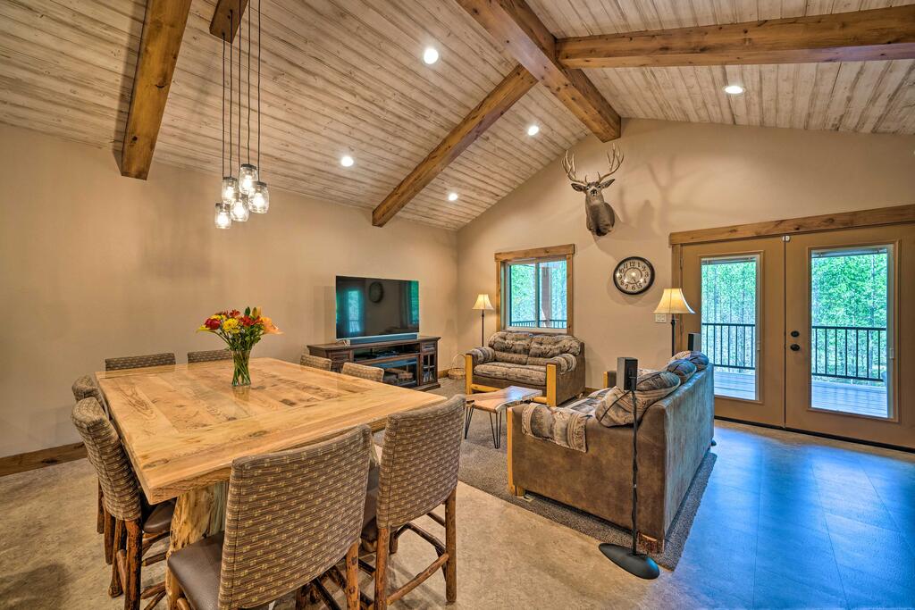 Outdoor Adventure Hub About 20 Mi To Yellowstone! - thumb 1