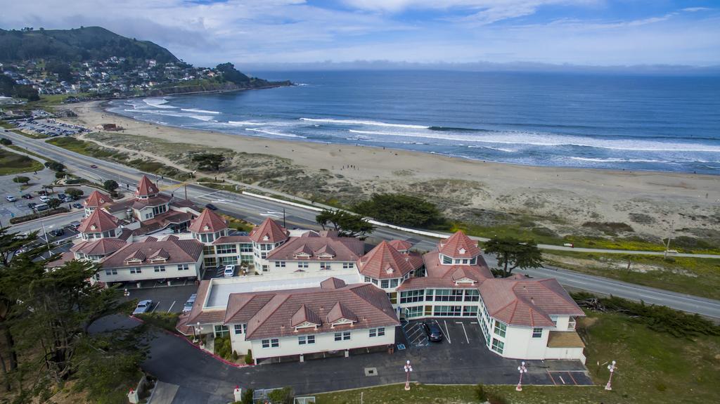 Pacifica Beach Hotel - thumb 2