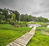 Pet-Friendly Retreat with Dock on Kentucky Lake - Accommodation Rooms