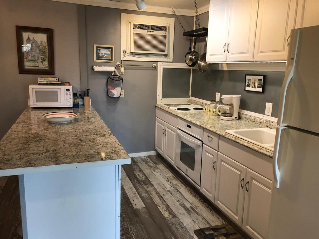 Pirate Cove Cottages - thumb 0