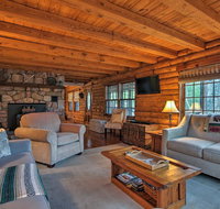 Private Massanutten Resort Log Home with Views! - Accommodation Rooms