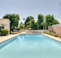 Private Room w/ Pool - Accommodation Rooms