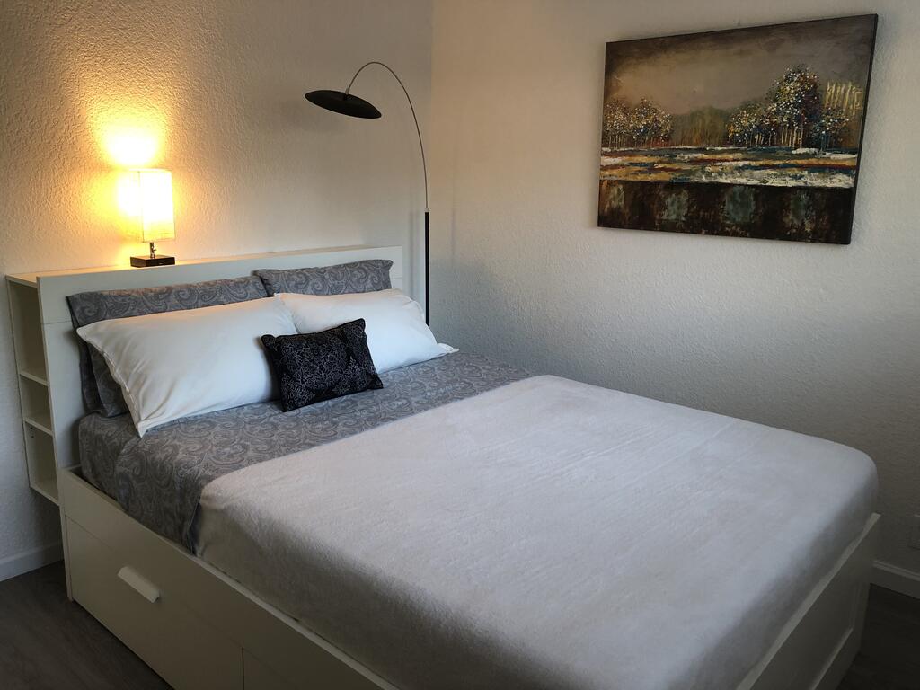 Private Suite & Entrance - thumb 0