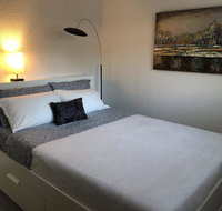 Private suite  entrance - Accommodation Rooms