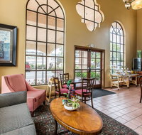 Quality Inn  Suites Camarillo-Oxnard - Accommodation Rooms