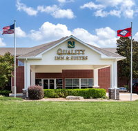 Quality Inn  Suites Mountain Home North - Accommodation Rooms