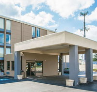 Quality Inn  Suites Outlet Village - Accommodation Rooms