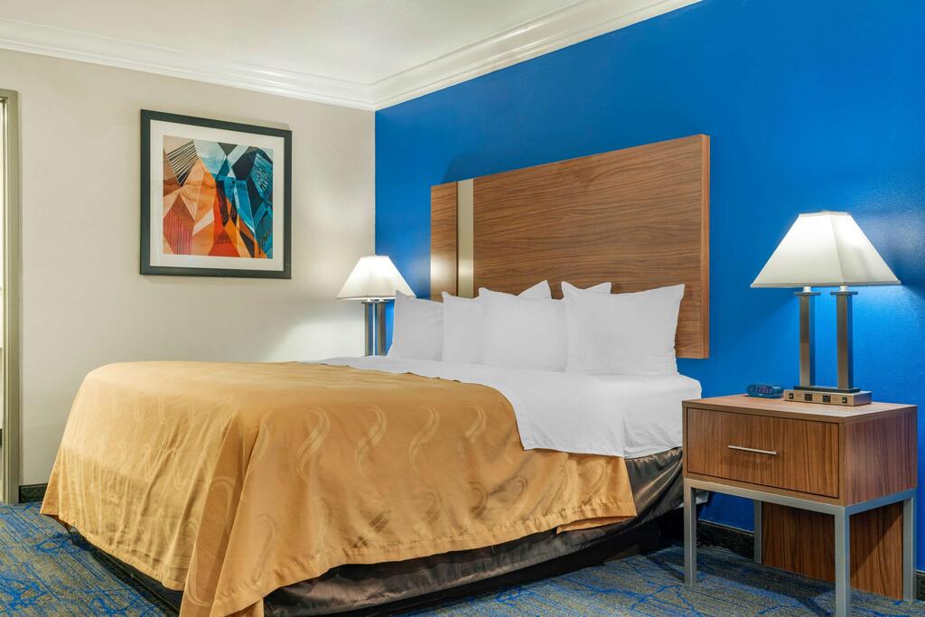 Quality Inn & Suites Vacaville - thumb 1