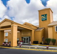 Quality Inn Brunswick Cleveland South - Accommodation Rooms