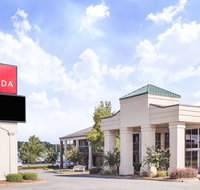 Ramada by Wyndham Cordele - Accommodation Rooms