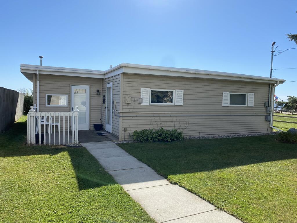 Reel Em' Inn - thumb 2