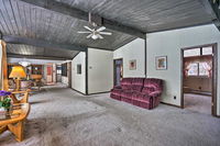 Retro Retreat with Private Dock on Crooked Lake Accommodation Rooms