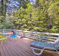 Riverfront Cottage in Redwoods w/ Decks  Beach - Accommodation Rooms