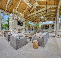 Riverfront Family Retreat - Accommodation Rooms