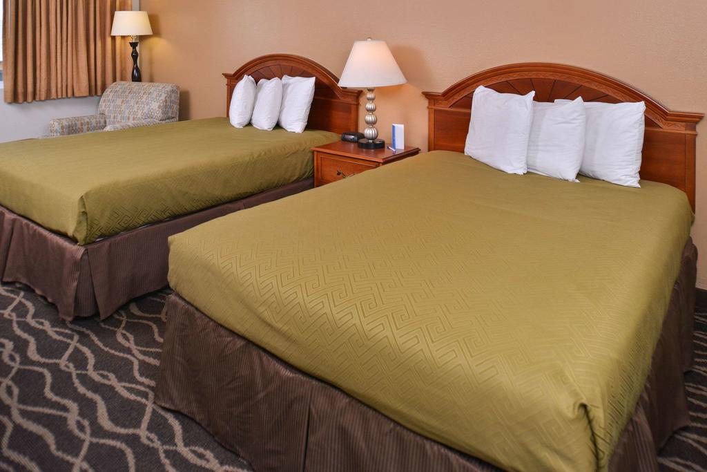 Rodeway Inn - thumb 1