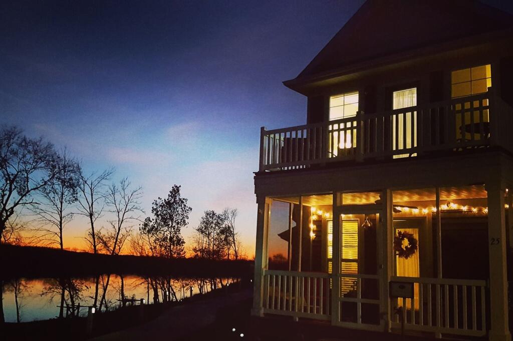 Rollin` On The River #25 - thumb 1