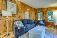 Sandy Feet Retreat - Beach House Accommodation Rooms