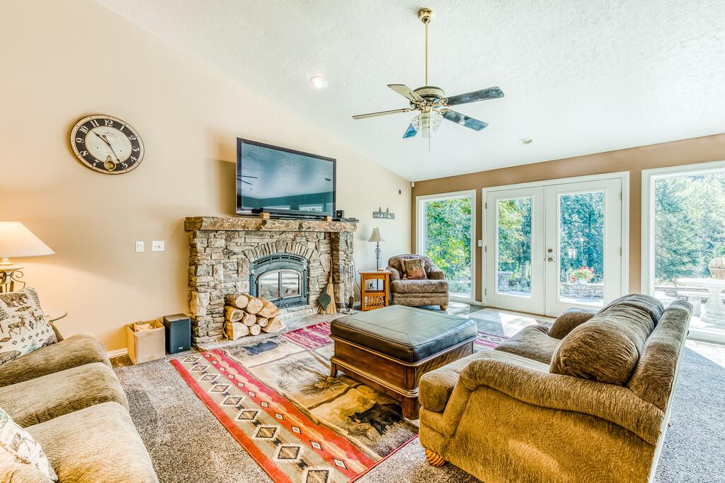 Sandy River Villa - thumb 1