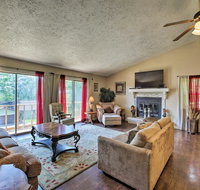 Shell Knob Home with Deck  Table Rock Lake View - Accommodation Rooms