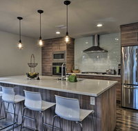 Sleek Riverfront Condo on Pier in Downtown Astoria - Accommodation Rooms