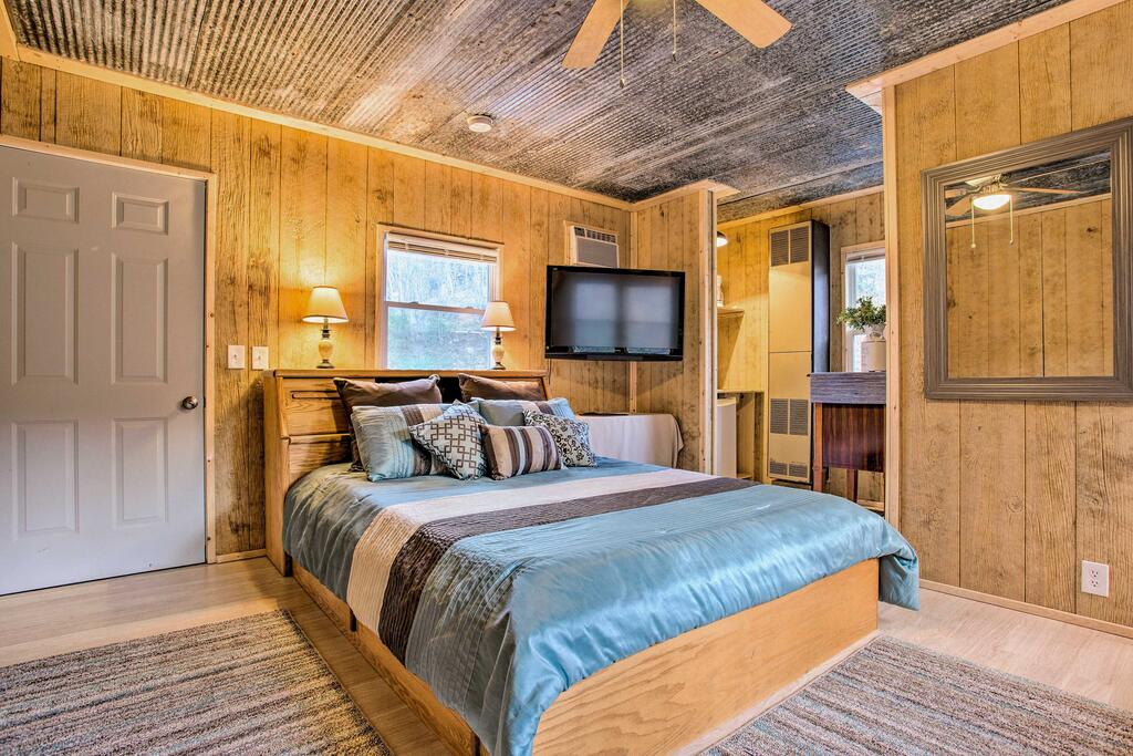 Solo Adventure And Couple's Retreat By Asheville! - thumb 0