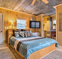 Solo Adventure and Couple's Retreat by Asheville - Accommodation Rooms