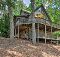 Spacious Family Retreat - Steps to Lake Keowee - Accommodation Rooms