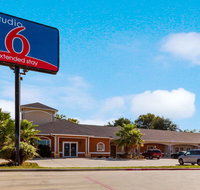 Studio 6-Pleasanton TX - Accommodation Rooms