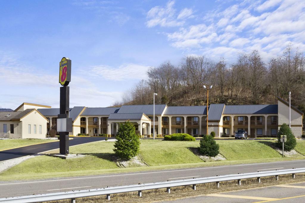 Super 8 By Wyndham Fort Chiswell Wytheville Area - thumb 0
