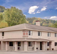 Super 8 by Wyndham Lebanon - Accommodation Rooms