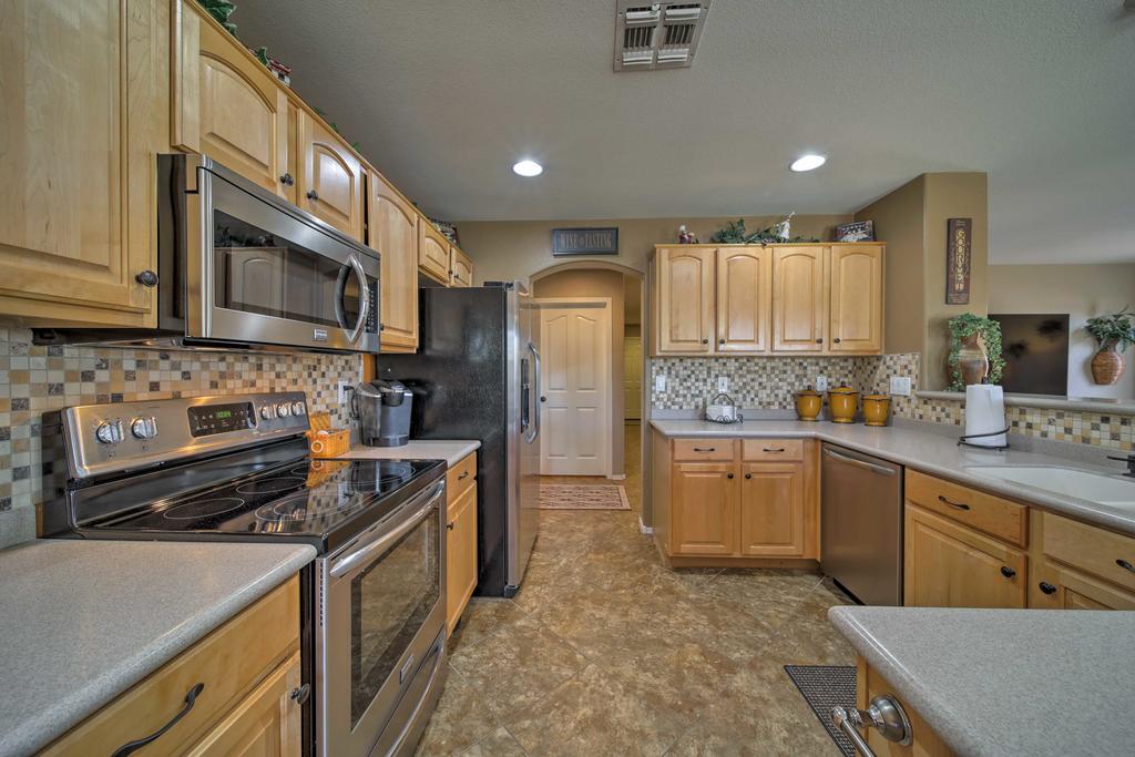 Surprise Family House With Resort-Style Yard And Pool! - thumb 0