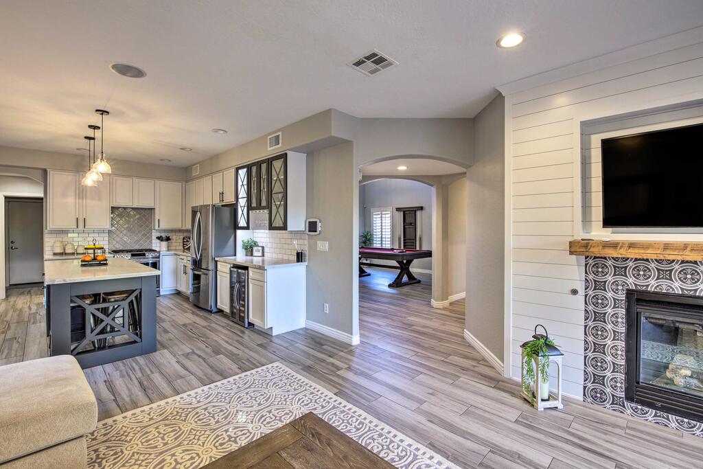 Tasteful Surprise Escape With Private Outdoor Pool! - thumb 0