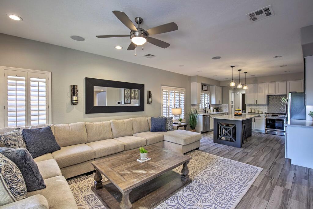 Tasteful Surprise Escape With Private Outdoor Pool! - thumb 3