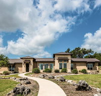 The Century Oak 3-Unit Estate beside Hidden Falls home - Accommodation Rooms