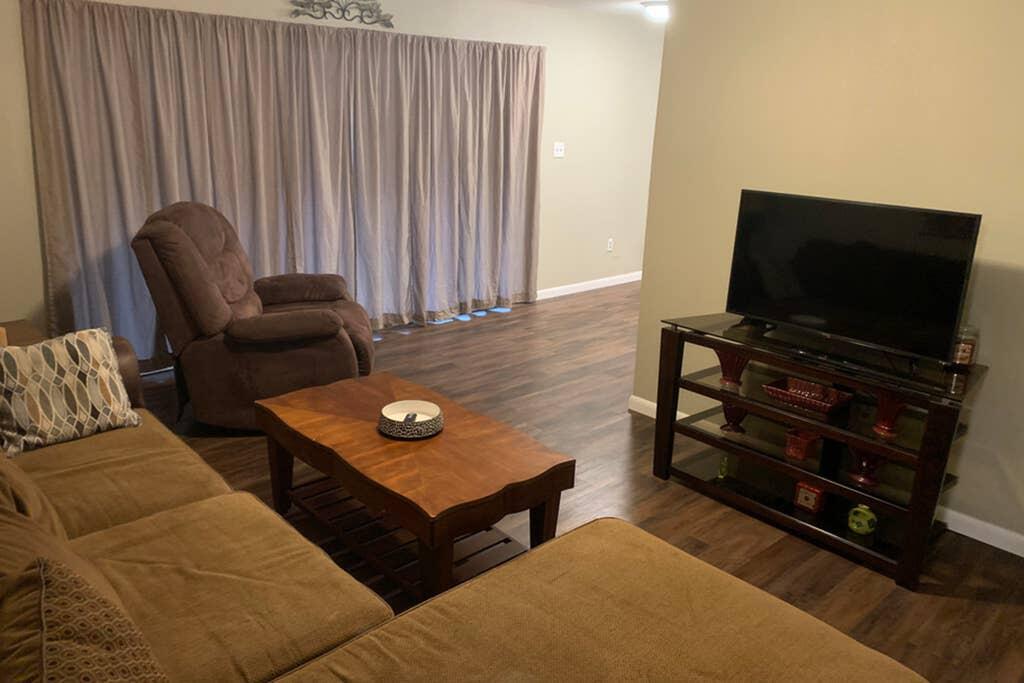 The Retreat - Executive Or Vacation Rental Home - thumb 3