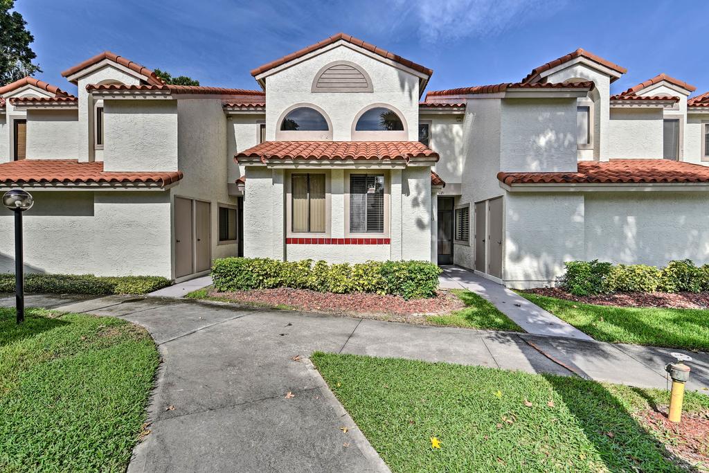 Titusville Condo With Comm Pool And Screened Patio - thumb 2