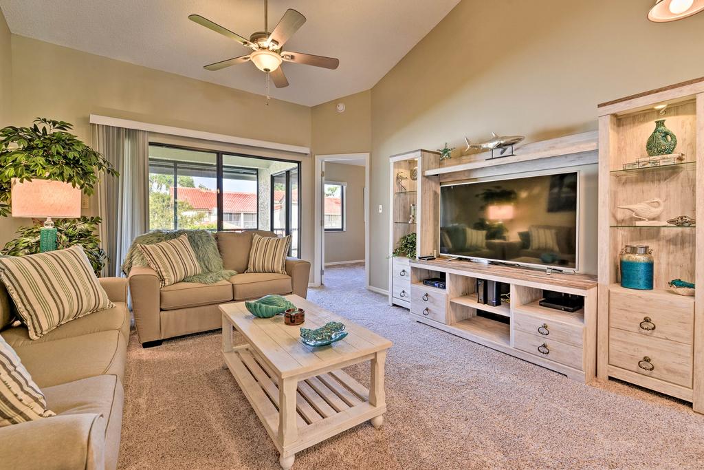 Titusville Condo With Comm Pool And Screened Patio - thumb 0