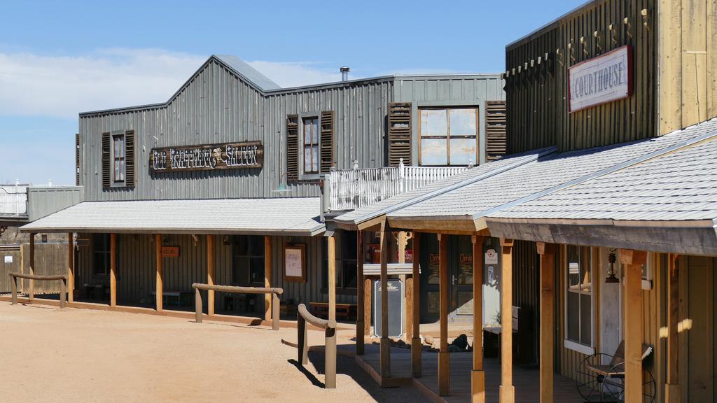 Tombstone Monument Guest Ranch - thumb 0