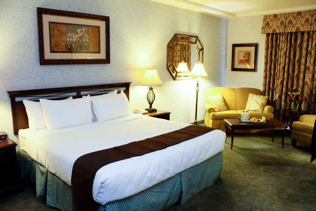 University Square Hotel - thumb 0